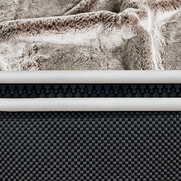 Hundebett aus mittelfestem Schaumstoff – für drinnen und draußen