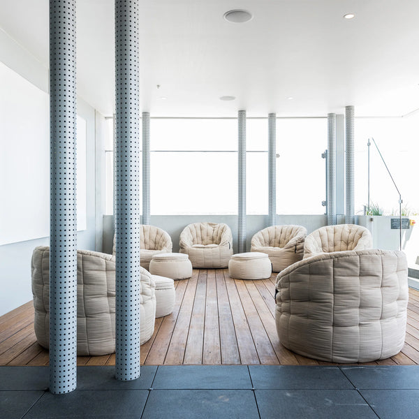 Schmetterlingssofa - Mudhoney Dune (Sunbrella)