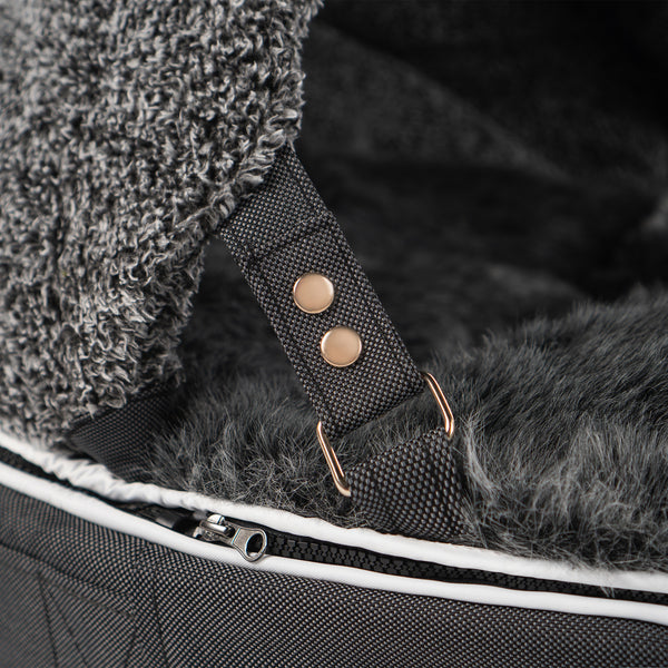 Katzenbett mit Kapuze